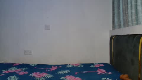 Taisy online show from 11-16-25, 05:24