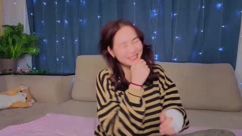 Soo Ying online show from 12-13-25, 08:14