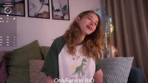 Mia online show from 01-13-26, 01:22