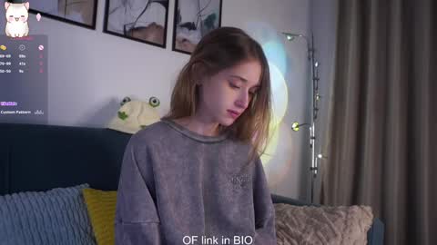 Mia online show from 02-10-26, 01:32