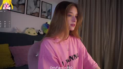 Mia online show from 02-20-26, 01:35