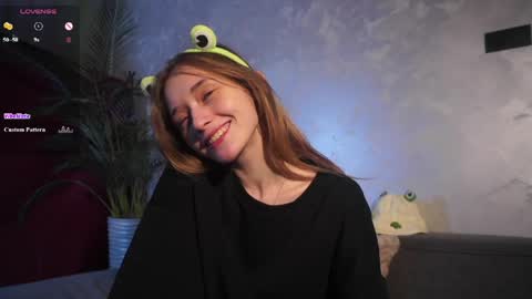 Mia online show from 04-10-26, 02:17