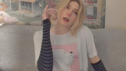 Snapshot of taka_s_paintroom chatting on 03-07-25, 03:49 Taka online show from 03-07-25, 03:49