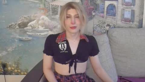 Snapshot of taka_s_paintroom chatting on 09-24-25, 05:33 Taka online show from 09-24-25, 05:33