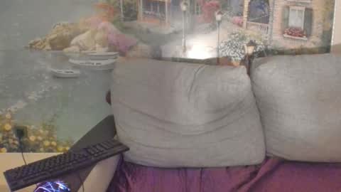 Snapshot of taka_s_paintroom chatting on 10-18-25, 10:10 Taka online show from 10-18-25, 10:10