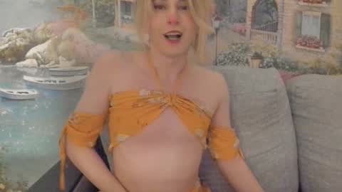 Snapshot of taka_s_paintroom chatting on 10-31-25, 11:17 Taka online show from 10-31-25, 11:17