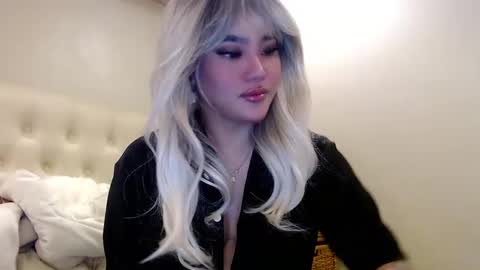 Lena online show from 02-20-25, 02:57