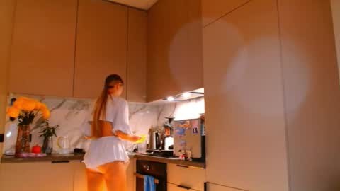  Kira  online show from 11-15-25, 05:49