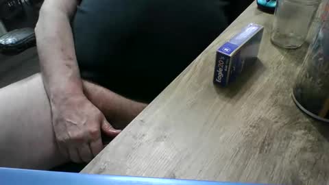 Snapshot of tallndark656 chatting on 02-13-25, 06:48 Tallndark656 online show from 02-13-25, 06:48