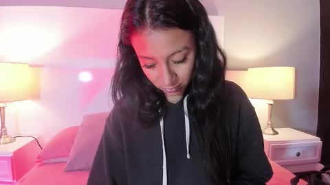 Tamy  online show from 10-24-25, 01:18