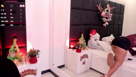 Tamara online show from 12-21-25, 03:35