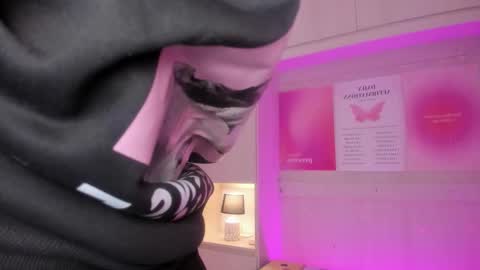 Tami online show from 10-12-25, 01:21