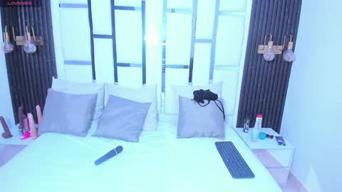 Snapshot of tamhy_ferrara chatting on 01-05-25, 02:49 Tamhy online show from 01-05-25, 02:49