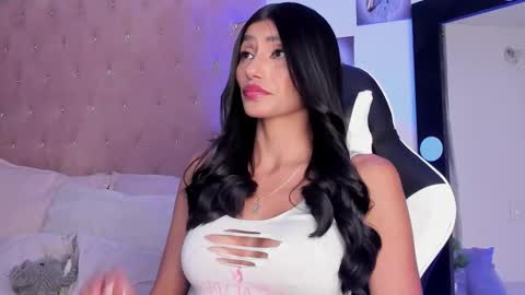 Snapshot of tami_04 chatting on 11-29-25, 02:58 Im Tami online show from 11-29-25, 02:58