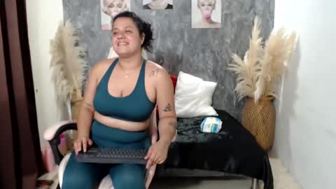 tammycooperr online show from 02-21-25, 04:07