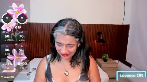 Snapshot of tammylynn45 chatting on 09-27-25, 06:02 Tammy Lynn online show from 09-27-25, 06:02