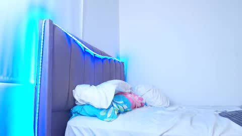 Aytana online show from 10-24-25, 01:29