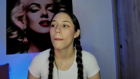 tania06 online show from 10-23-25, 01:21