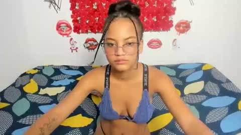 Snapshot of tania_hot0 chatting on 12-01-25, 01:38 tania_hot0 online show from 12-01-25, 01:38