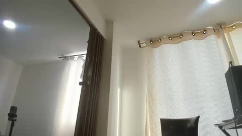 taniabonnet  online show from 03-07-26, 01:08