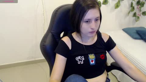 Tania  online show from 01-08-25, 01:41