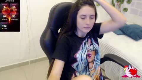 Tania  online show from 01-11-25, 03:52