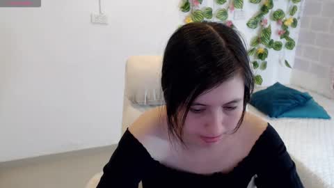 Tania  online show from 11-20-25, 04:40