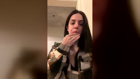 Snapshot of taniatalisha chatting on 05-12-26, 01:58 taniatalisha online show from 05-12-26, 01:58
