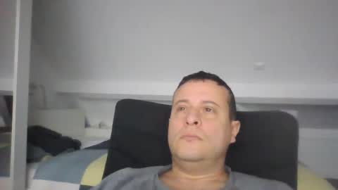 Snapshot of tanitog chatting on 12-29-24, 08:22 Tanitog online show from 12-29-24, 08:22