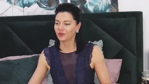 Snapshot of taniyagrey chatting on 01-28-25, 11:49 tanyaGrey online show from 01-28-25, 11:49