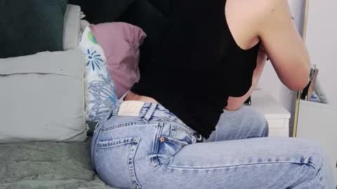 Snapshot of taniyagrey chatting on 02-24-26, 06:33 tanyaGrey online show from 02-24-26, 06:33