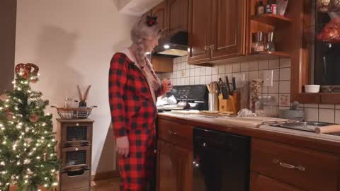 Lilith Eden  sometimes Eve online show from 12-14-24, 02:34