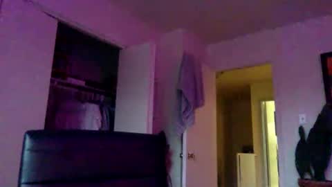 Dr. Love online show from 12-18-25, 01:39