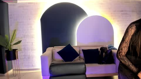 Tara Lawrence online show from 11-25-25, 03:50