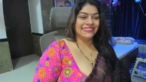 Snapshot of tarivishu23 chatting on 02-17-25, 12:54 tarivishu23 online show from 02-17-25, 12:54