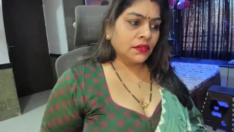 Snapshot of tarivishu23 chatting on 02-19-25, 04:34 tarivishu23 online show from 02-19-25, 04:34