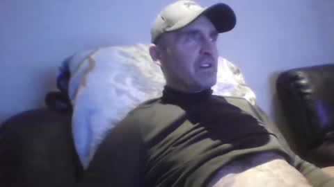 Snapshot of tarzeny77 chatting on 01-05-25, 02:06 tarzeny77 online show from 01-05-25, 02:06