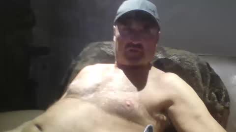 Snapshot of tarzeny77 chatting on 10-12-25, 03:27 tarzeny77 online show from 10-12-25, 03:27