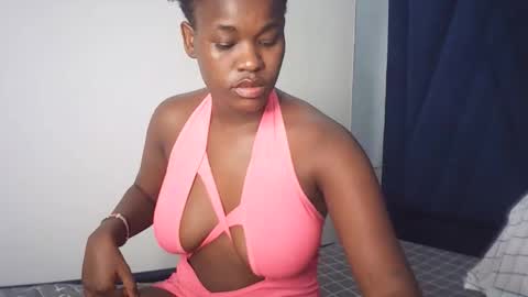 Snapshot of tashababy1 chatting on 10-31-25, 09:05 tashababy1 online show from 10-31-25, 09:05