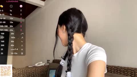 Viola online show from 11-06-25, 04:13