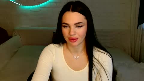 tasty_babyy online show from 11-10-25, 11:53