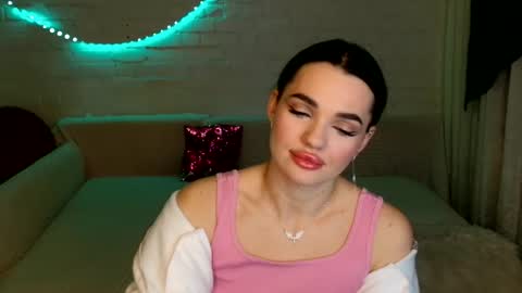 tasty_babyy online show from 12-17-25, 02:01