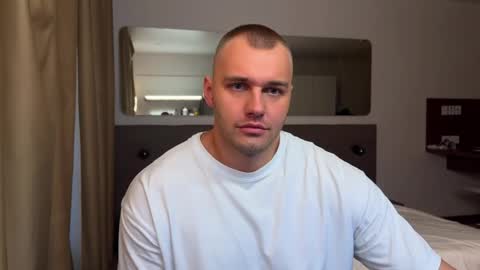 My shows 2100500 UTC3 online show from 09-19-25, 04:36