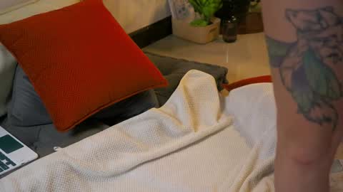 RHEA  pronanciation like Reya   online show from 01-08-25, 10:04