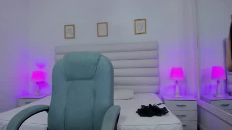 Snapshot of tatiana_arboleda chatting on 01-15-26, 03:22 tatiana_arboleda online show from 01-15-26, 03:22