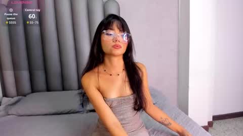 Snapshot of tatiana_lopez19 chatting on 11-16-25, 12:22 Tatiana online show from 11-16-25, 12:22