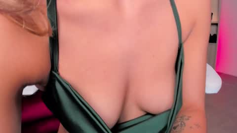 tatiana_mendoza online show from 11-10-25, 05:56