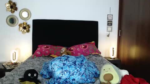 Snapshot of tatiana_monteros chatting on 10-21-25, 11:38 tatiana_monteros online show from 10-21-25, 11:38