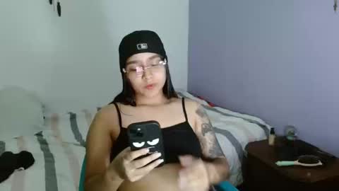 Snapshot of tatiana_quiroz chatting on 10-18-25, 03:31 TATI online show from 10-18-25, 03:31