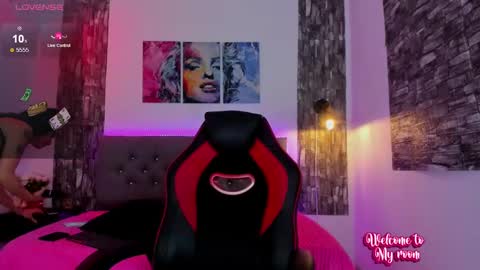 Tatiana SC online show from 01-17-25, 08:22